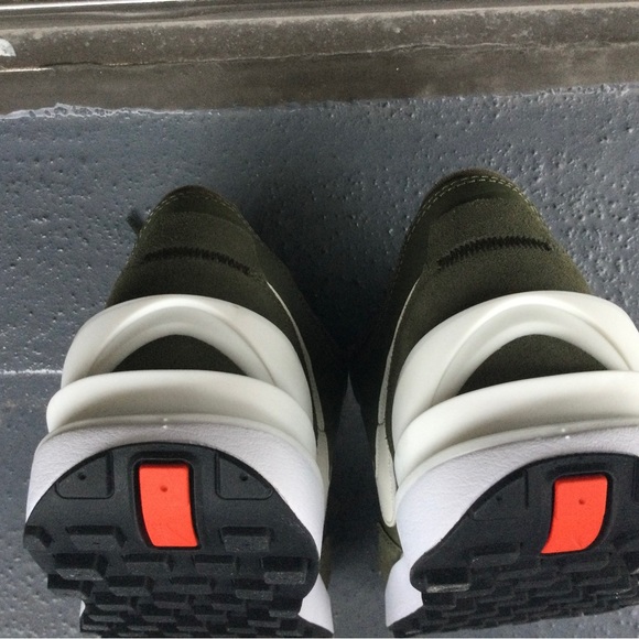 Nike Waffle One Leather in Olive- Size 12.5 M - Picture 6 of 9